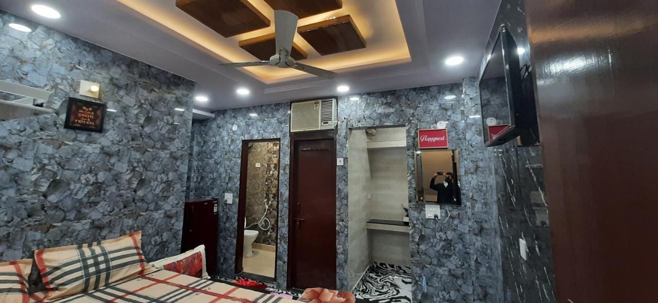 Aggarwal Luxury Room With Private Kitchen Washroom And Balcony Along With Fridge, Ac, Android Tv, Wifi In Main Lajpat Nagar Ню Делхи Екстериор снимка